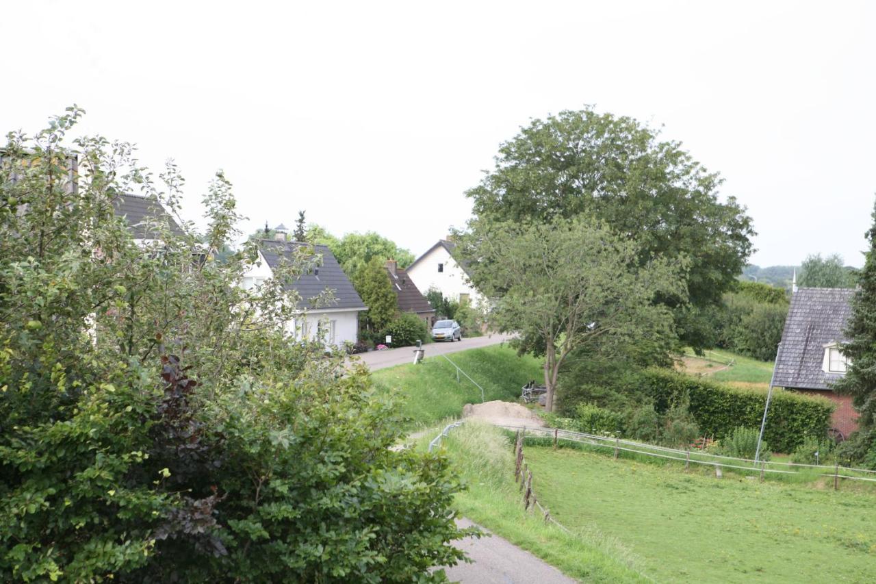 普林斯万珀德罗英住宿加早餐旅馆 Poederoijen 外观 照片